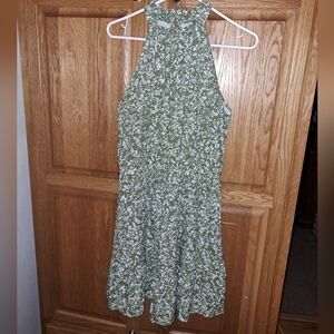 Green And White Floral Pretty Dress Bust 36" NWOT